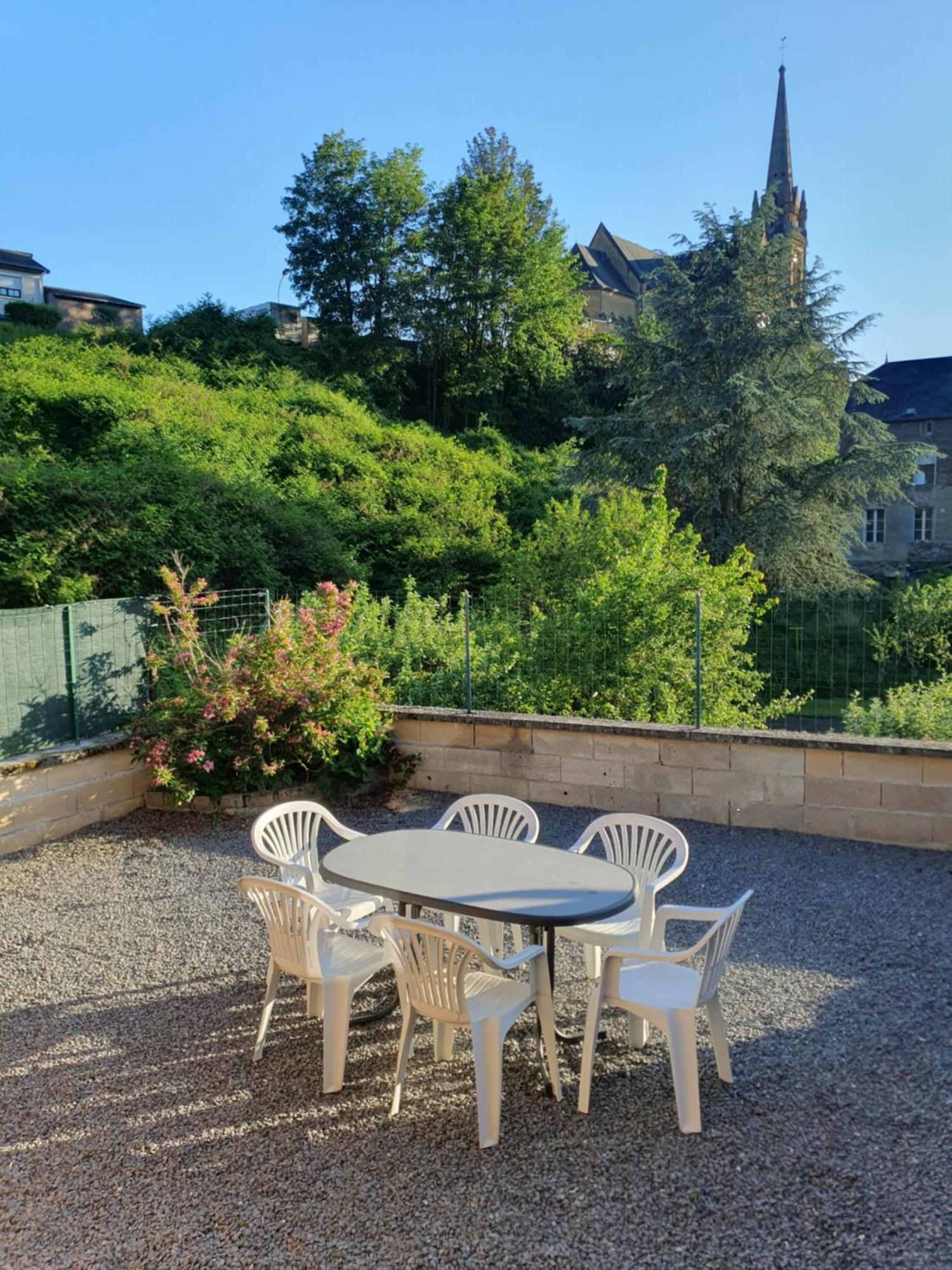Gite Des Jardiniers Fumay Bilik gambar